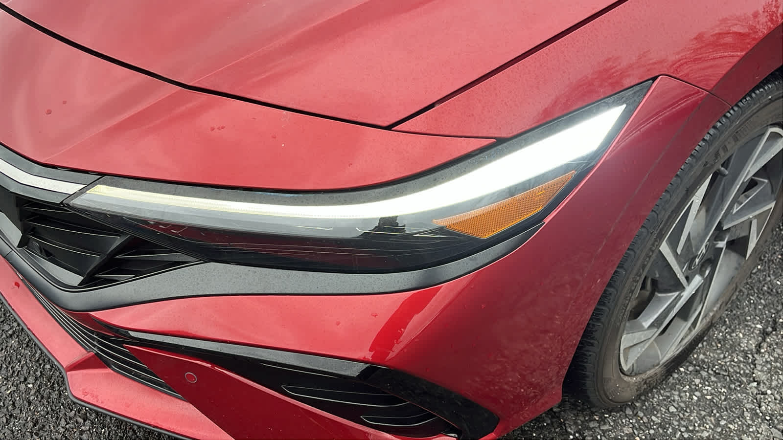 2024 Hyundai Elantra Limited - Photo 7