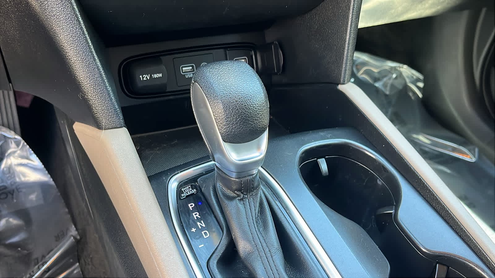 2020 Hyundai Santa Fe SE - Photo 17