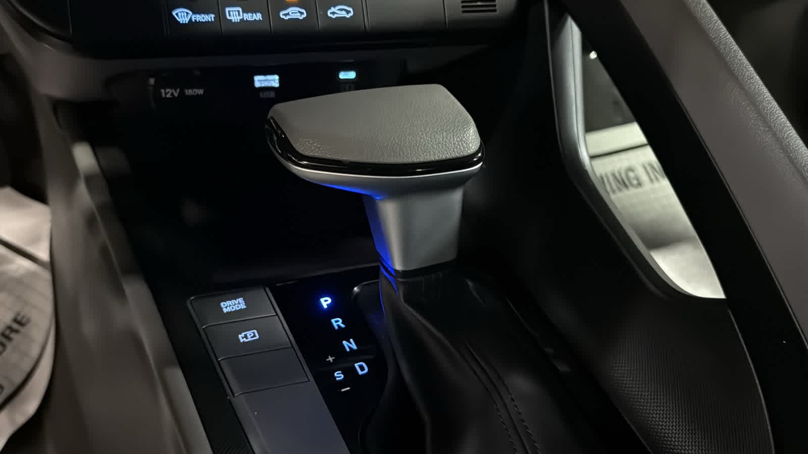 2024 Hyundai Elantra SEL - Photo 17