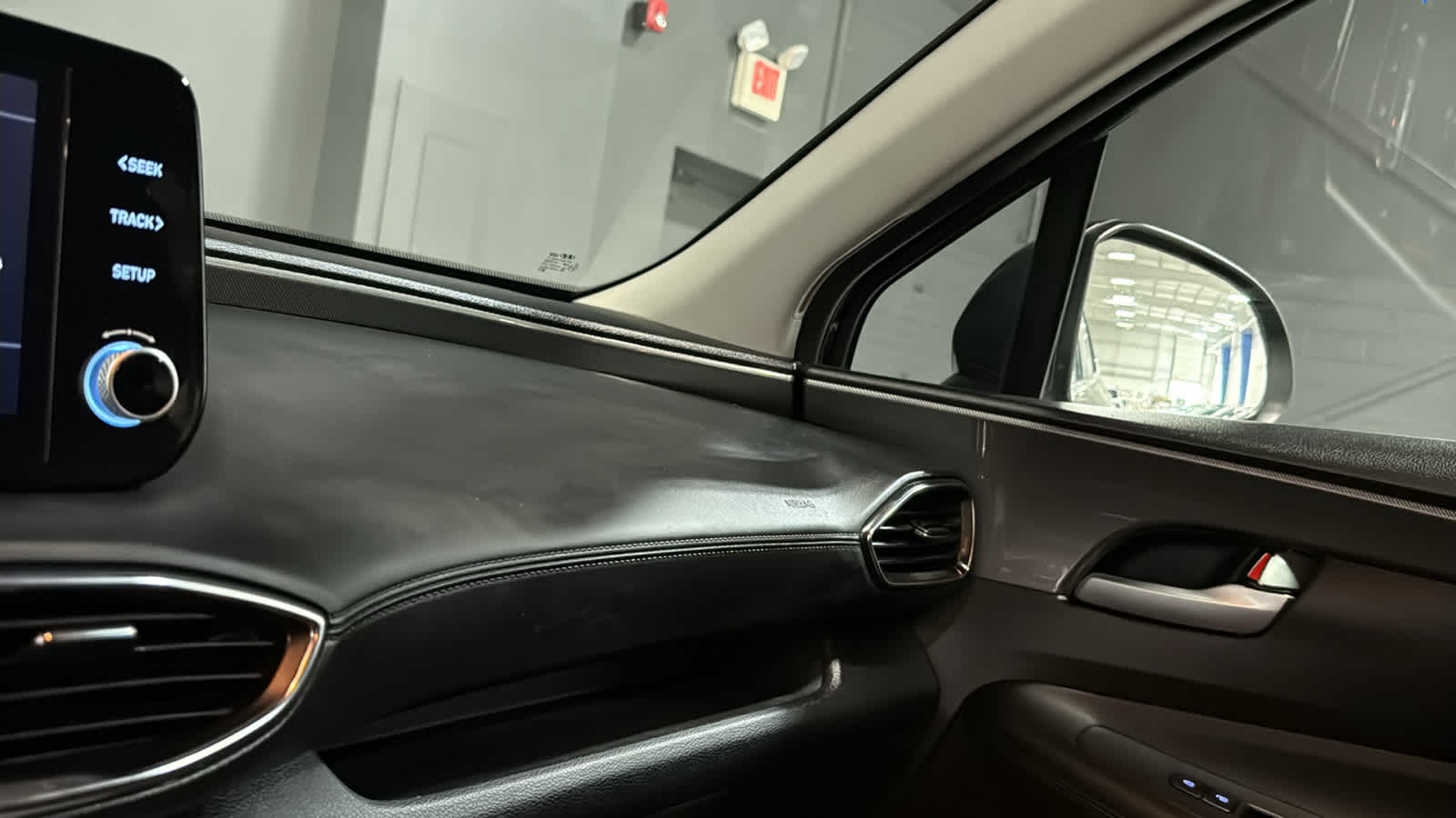 2023 Hyundai Santa Fe SE - Photo 18