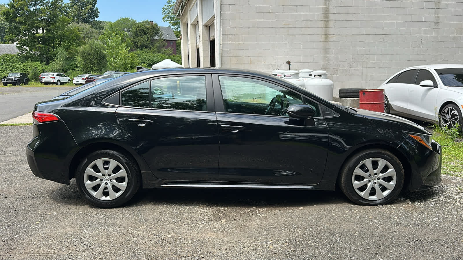 Used 2023 Toyota Corolla LE with VIN 5YFB4MDEXPP040533 for sale in Northfield, Minnesota