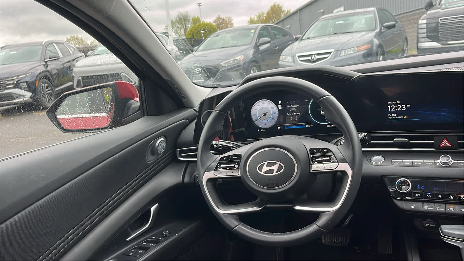 2024 Hyundai Elantra Limited - Photo 22