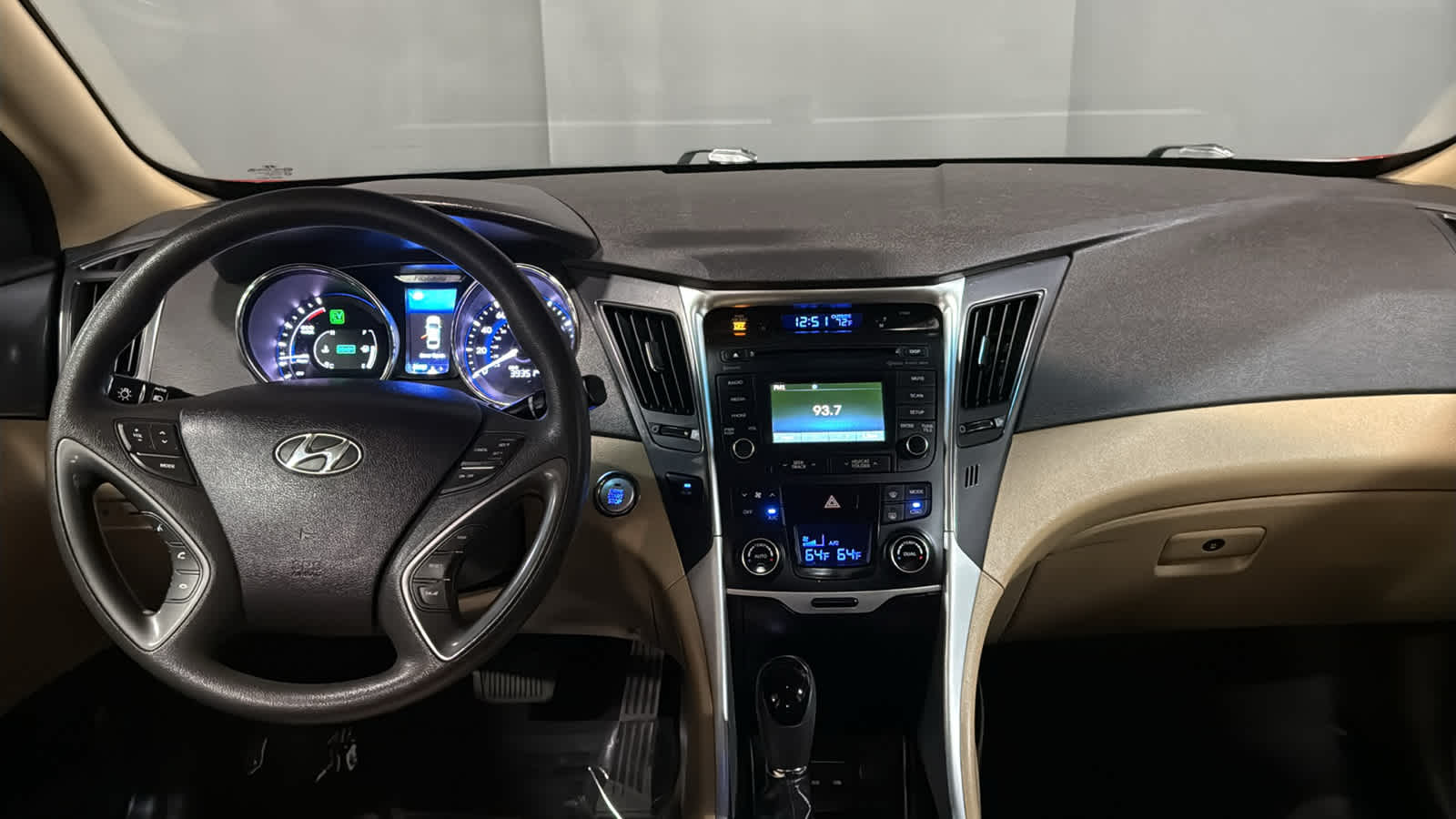 2015 Hyundai Sonata Hybrid Base - Photo 23