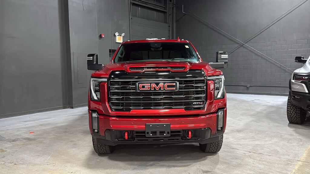 Used 2024 GMC Sierra 2500HD AT4 4WD Crew Cab 172 4WD Crew Cab 172