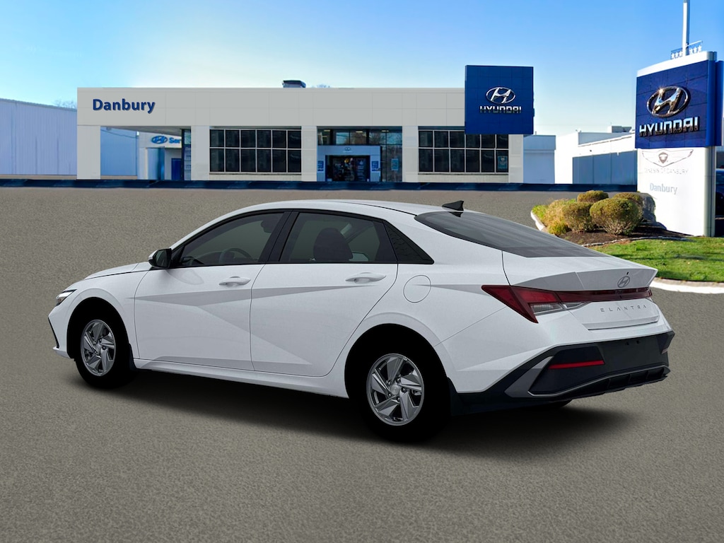 New 2026 Hyundai Elantra SE IVT
