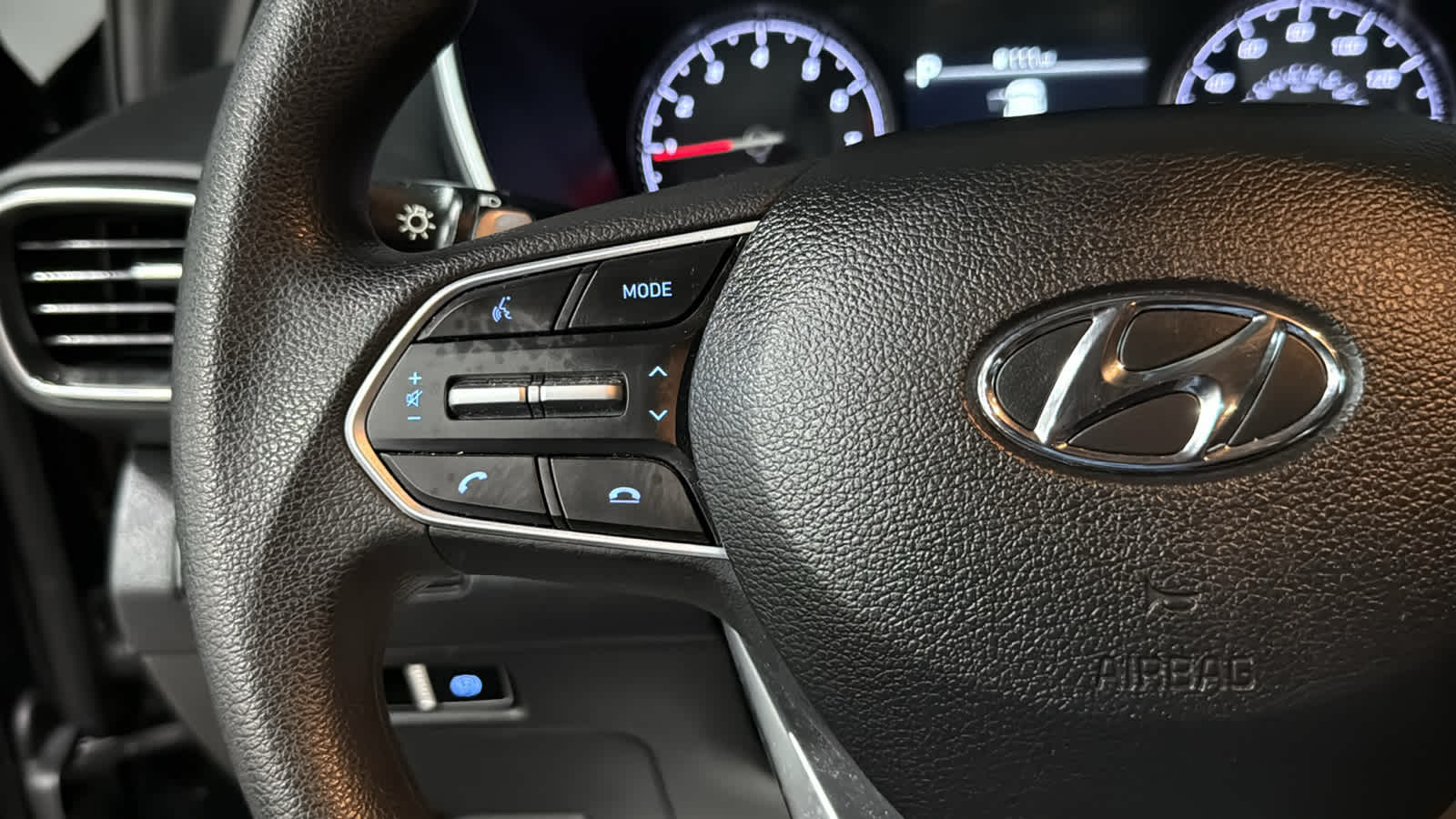 2023 Hyundai Santa Fe SE - Photo 12
