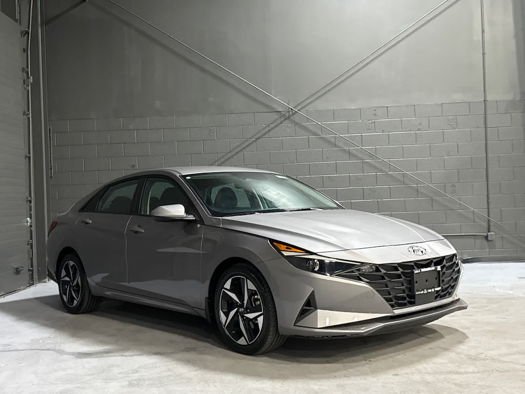 Used 2023 Hyundai Elantra SEL IVT