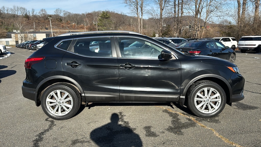 Used 2017 Nissan Rogue Sport SV AWD