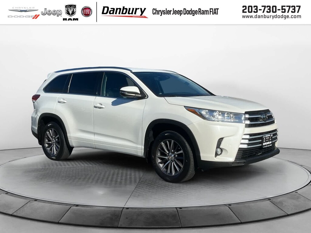 Used 2017 Toyota Highlander XLE V6 AWD (GS)