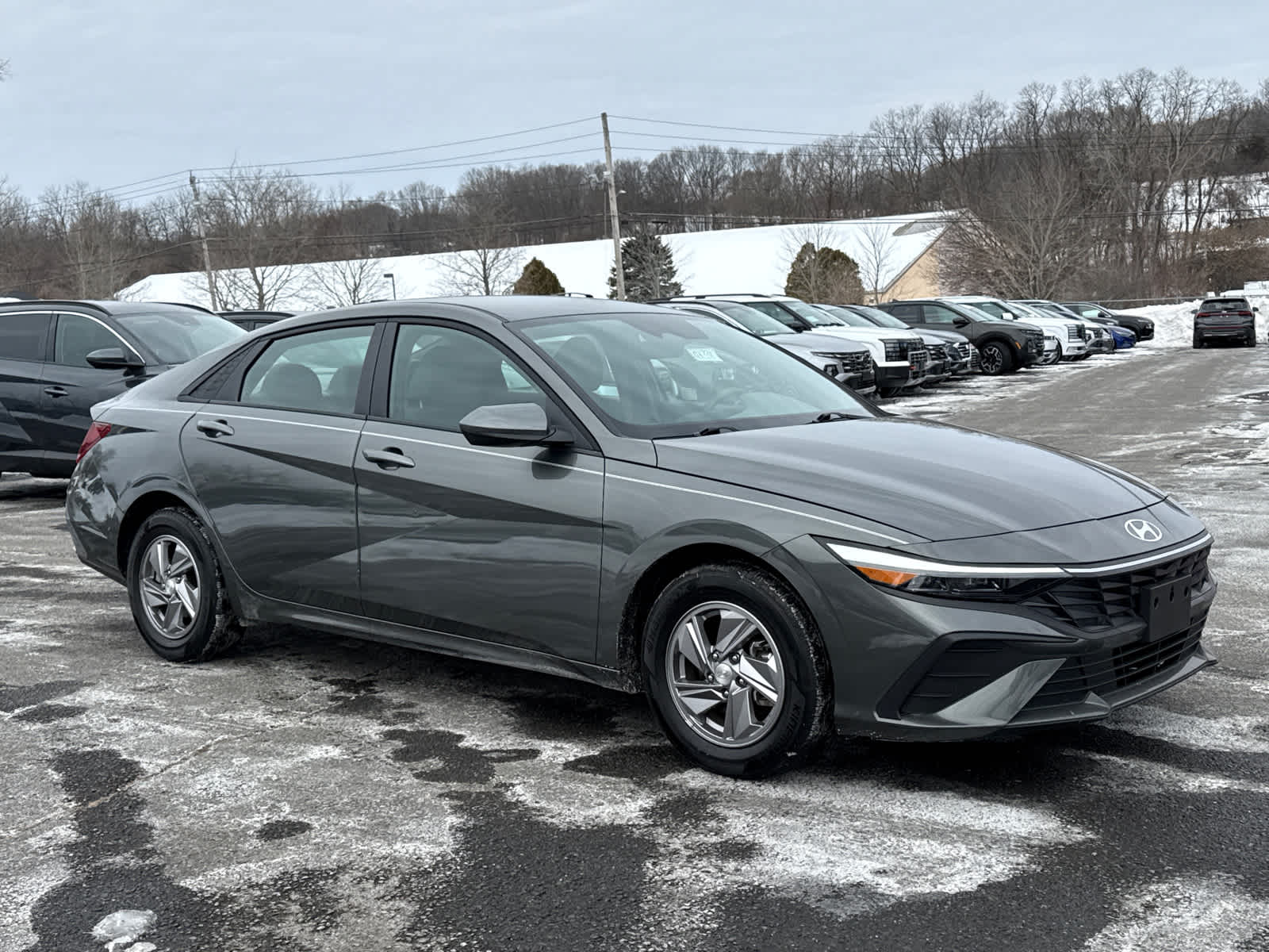 2025 Hyundai Elantra SE