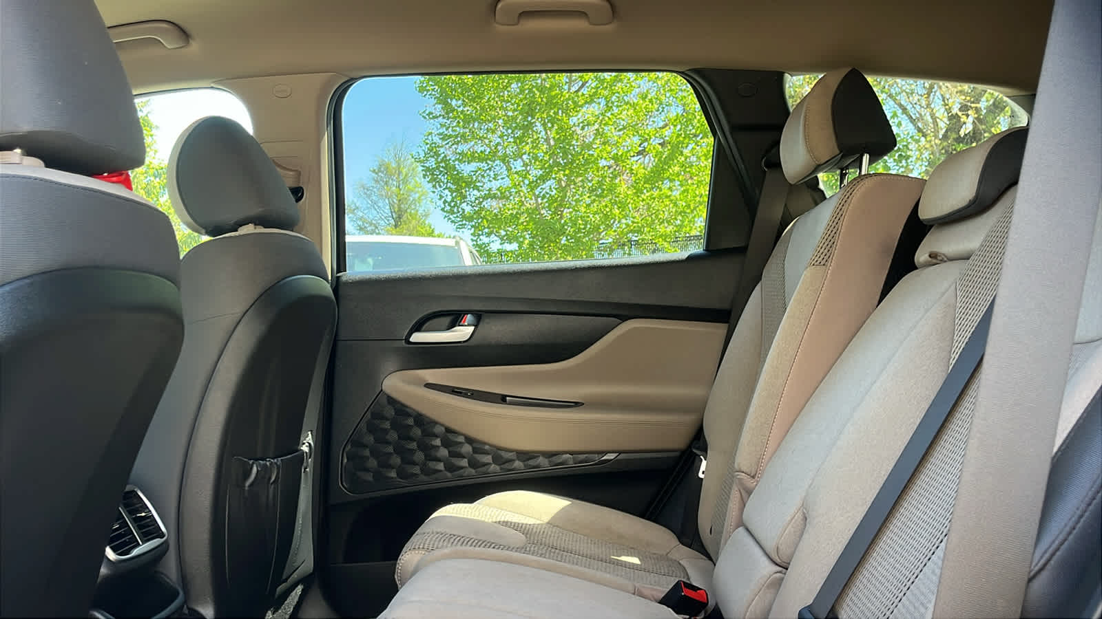 2020 Hyundai Santa Fe SE - Photo 22