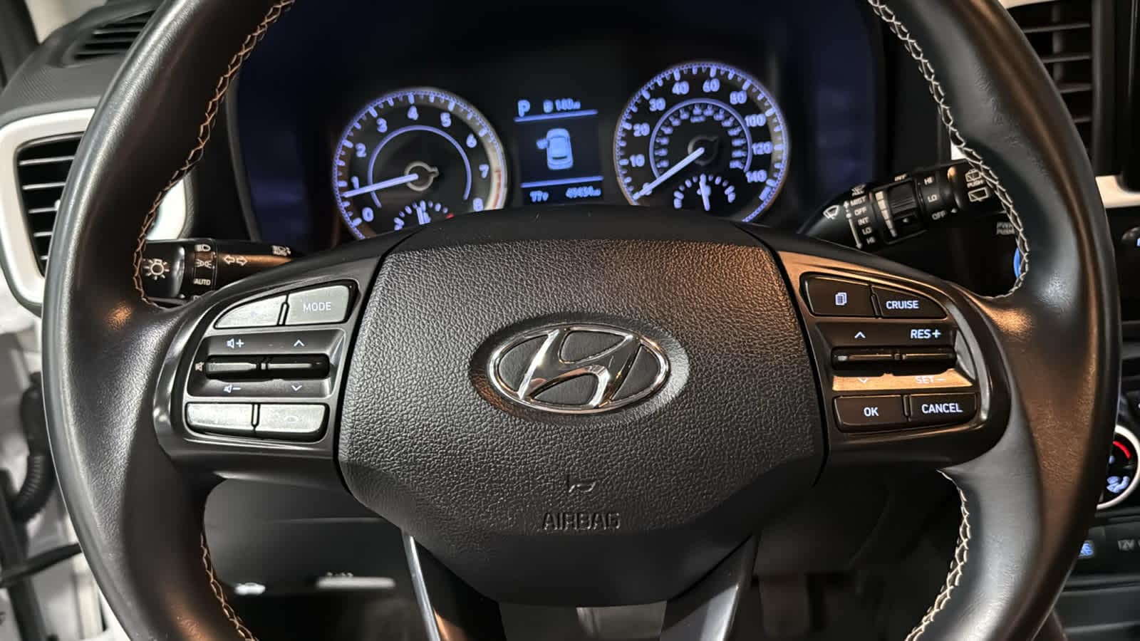 2022 Hyundai Venue Limited - Photo 11