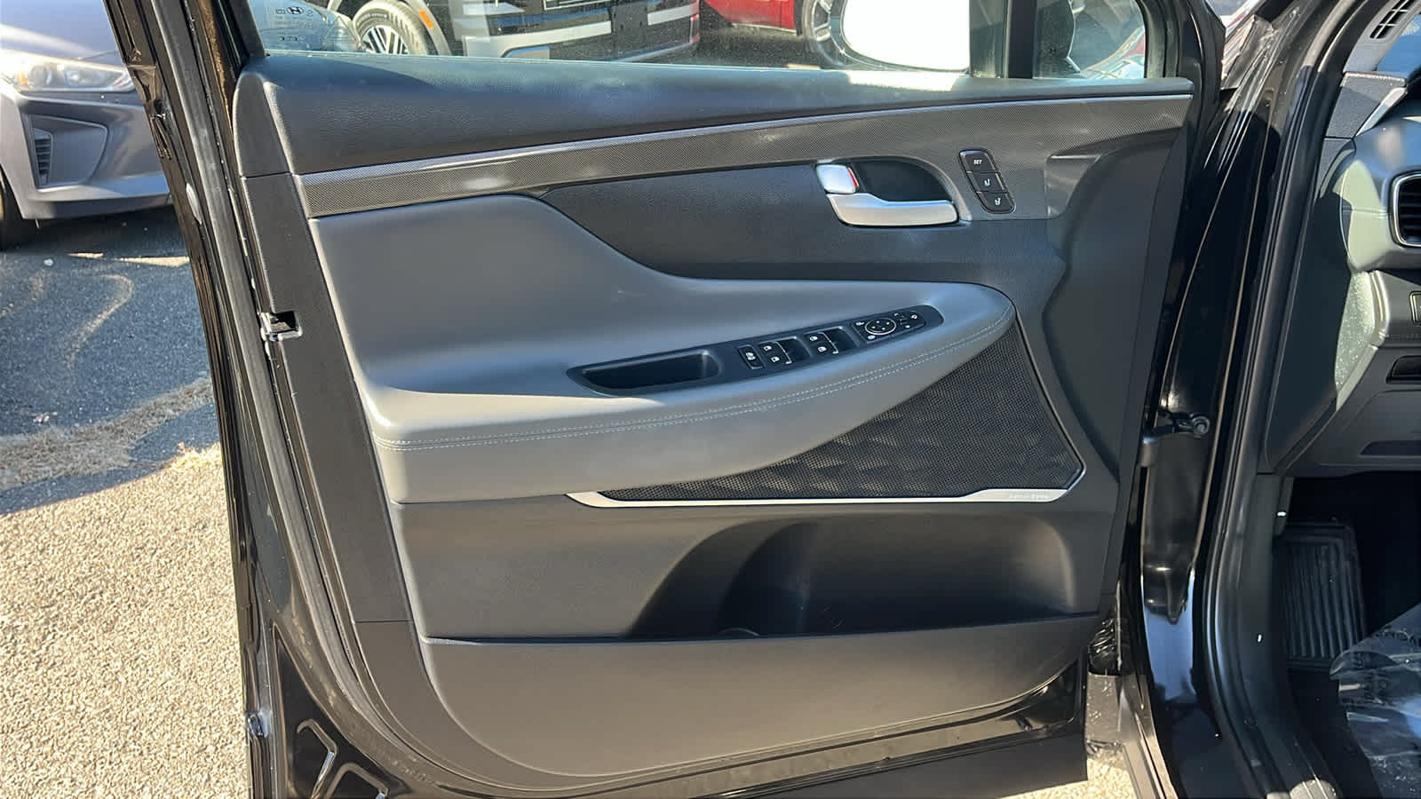 2023 Hyundai Santa Fe Limited - Photo 9