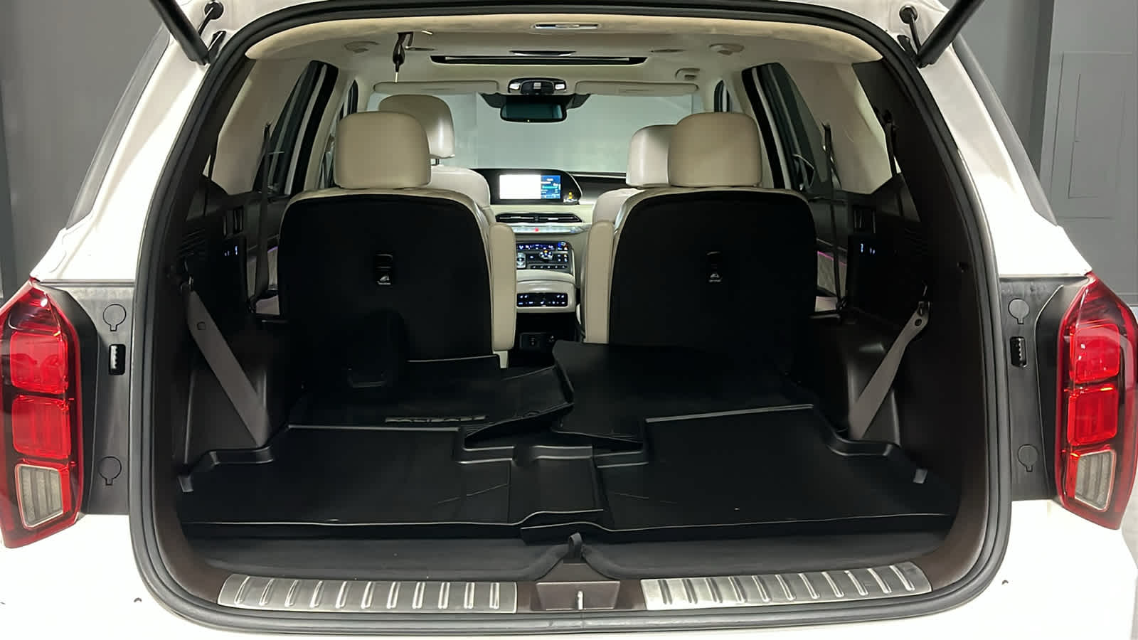 2020 Hyundai Palisade Limited - Photo 25
