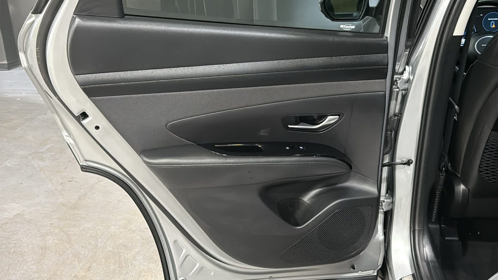 2025 Hyundai Tucson Limited - Photo 19