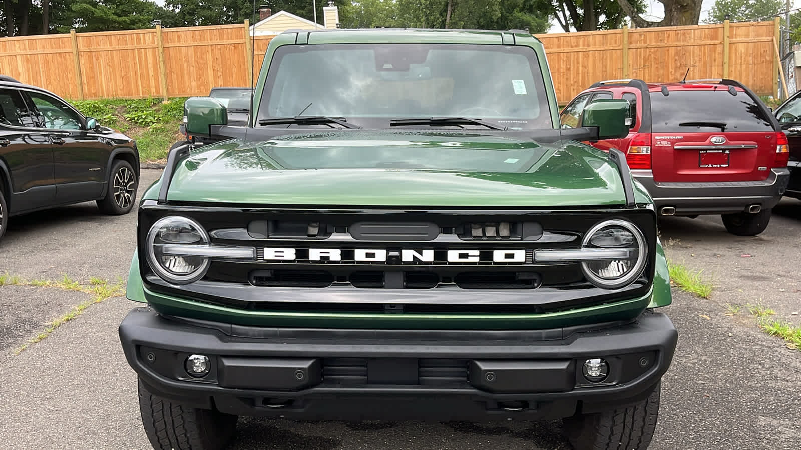 Used 2022 Ford Bronco 4-Door Outer Banks with VIN 1FMEE5BP5NLB32221 for sale in Danbury, CT