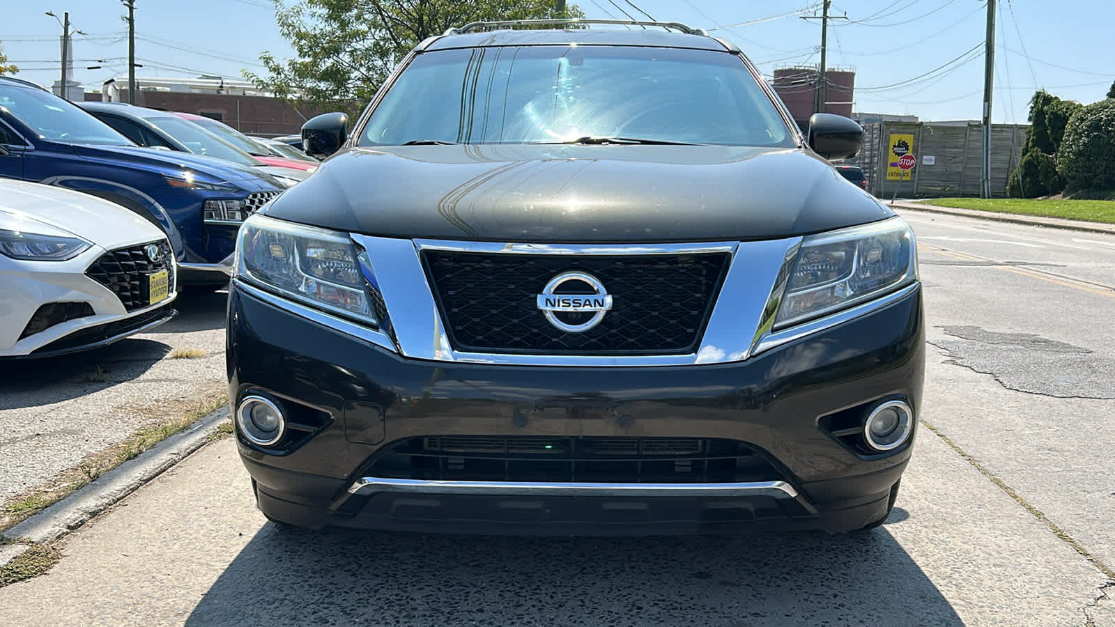 Used 2016 Nissan Pathfinder SL with VIN 5N1AR2MMXGC604646 for sale in Danbury, CT