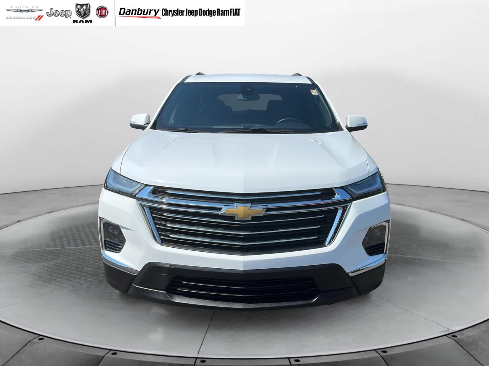 Used 2022 Chevrolet Traverse 3LT with VIN 1GNEVHKW2NJ112234 for sale in Danbury, CT