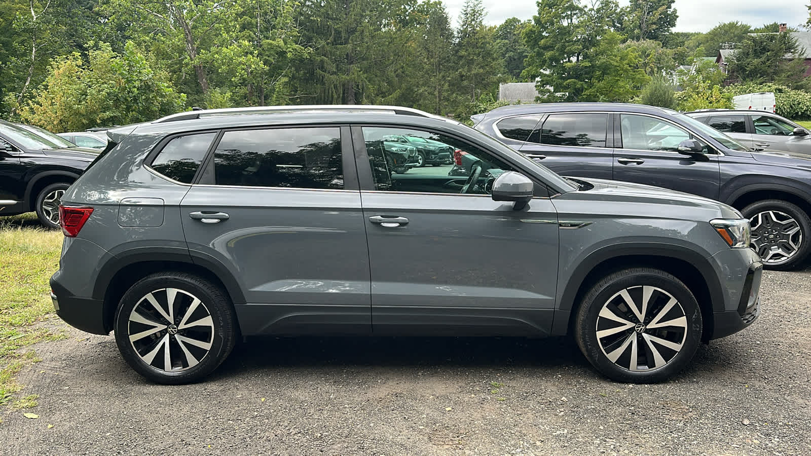 Used 2022 Volkswagen Taos SE with VIN 3VVLX7B29NM019622 for sale in Danbury, CT