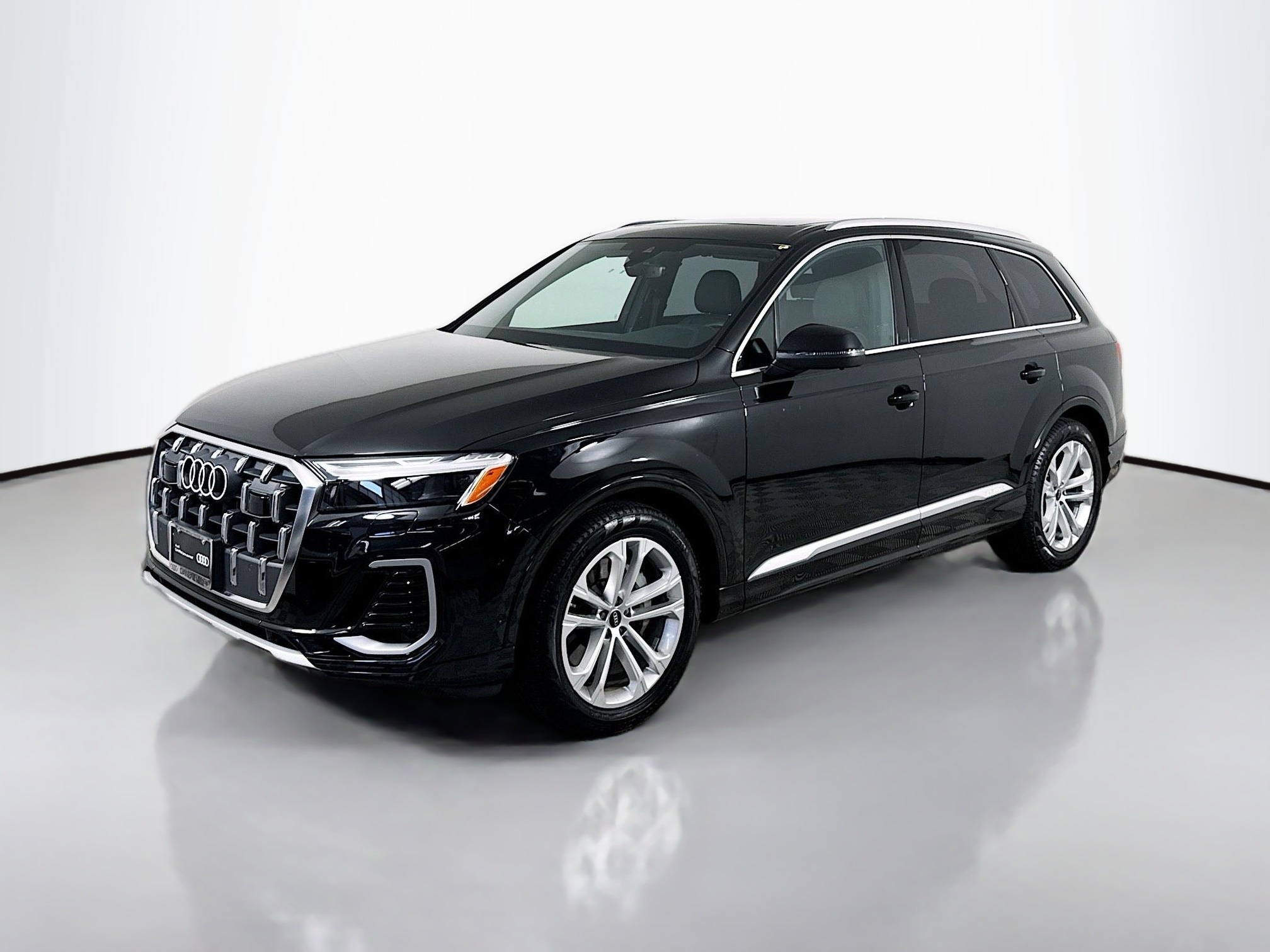2025 Audi Q7 Premium Plus's photo