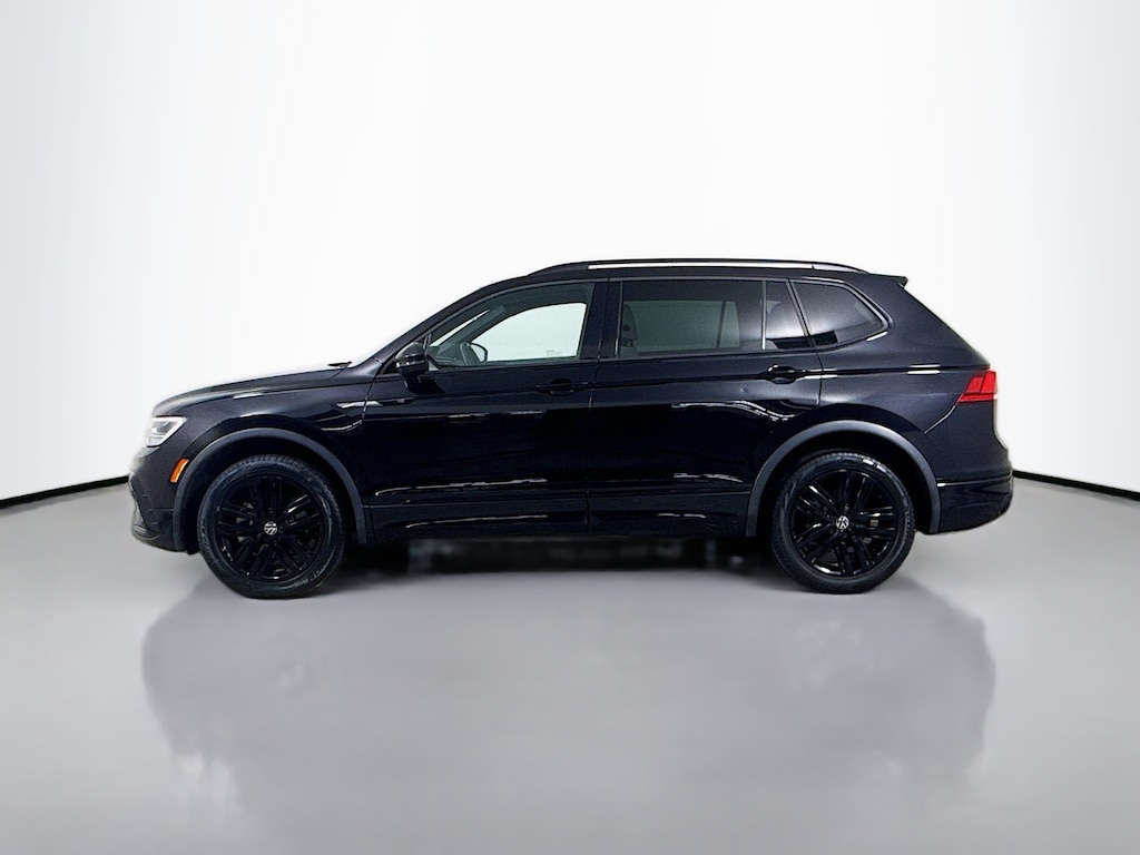 Used 2022 Volkswagen Tiguan 2.0T SE R-Line Black SUV