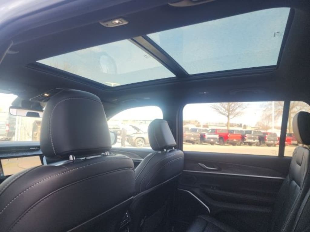 New 2026 Jeep Grand Cherokee L Limited Sport Utility