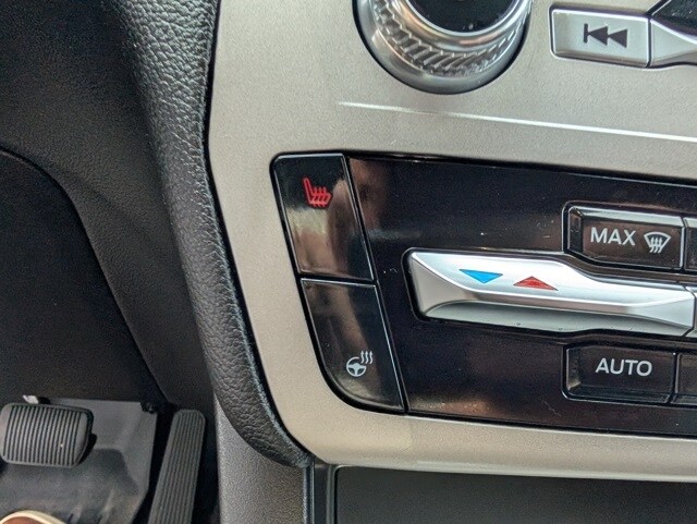 2023 Ford Explorer XLT photo 3