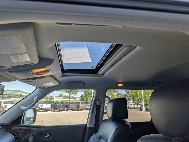 2018 Nissan Armada Platinum photo 3