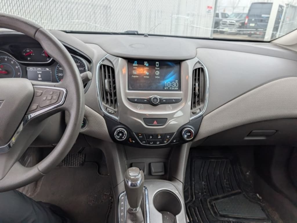 Used 2018 Chevrolet Cruze LT Sedan