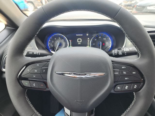 2026 Chrysler Pacifica Limited - Photo 16