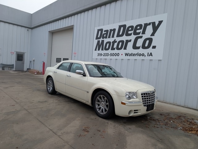 2005 Chrysler 300 C's photo