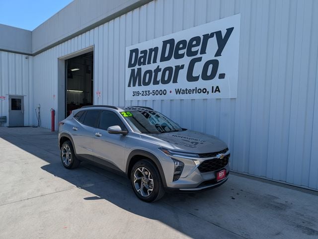 2025 Chevrolet Trax LT's photo