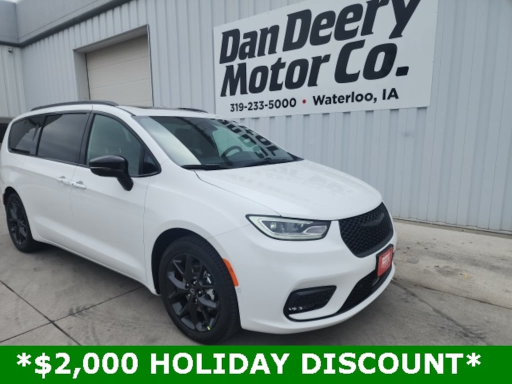 New 2026 Chrysler Pacifica Limited Passenger Van