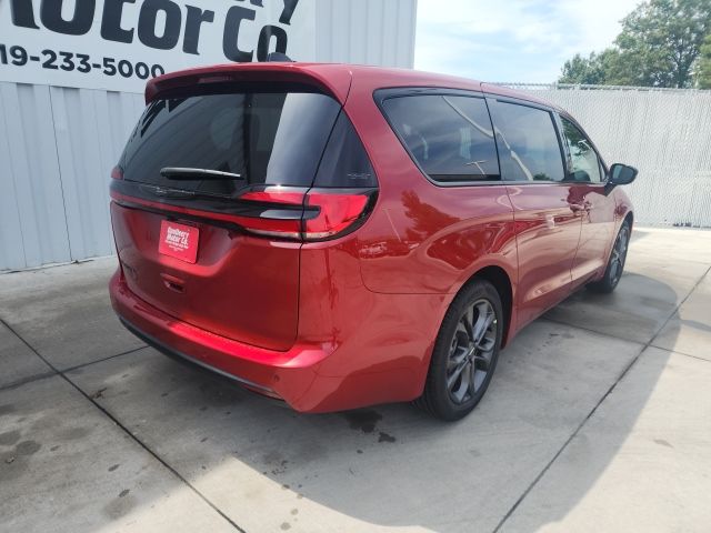2026 Chrysler Pacifica Select - Photo 25