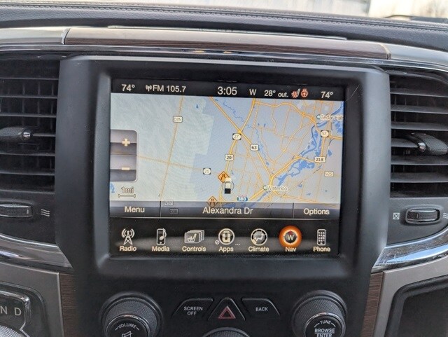 2017 Ram 1500 Laramie photo 4