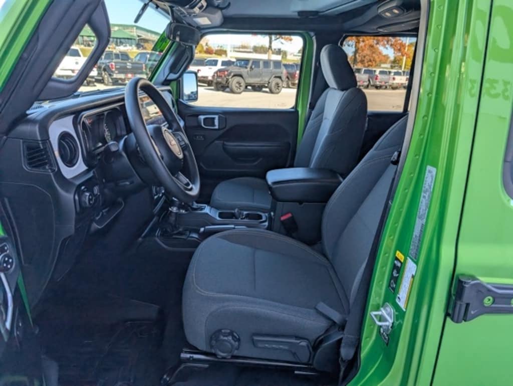 Used 2025 Jeep Gladiator Nighthawk Truck