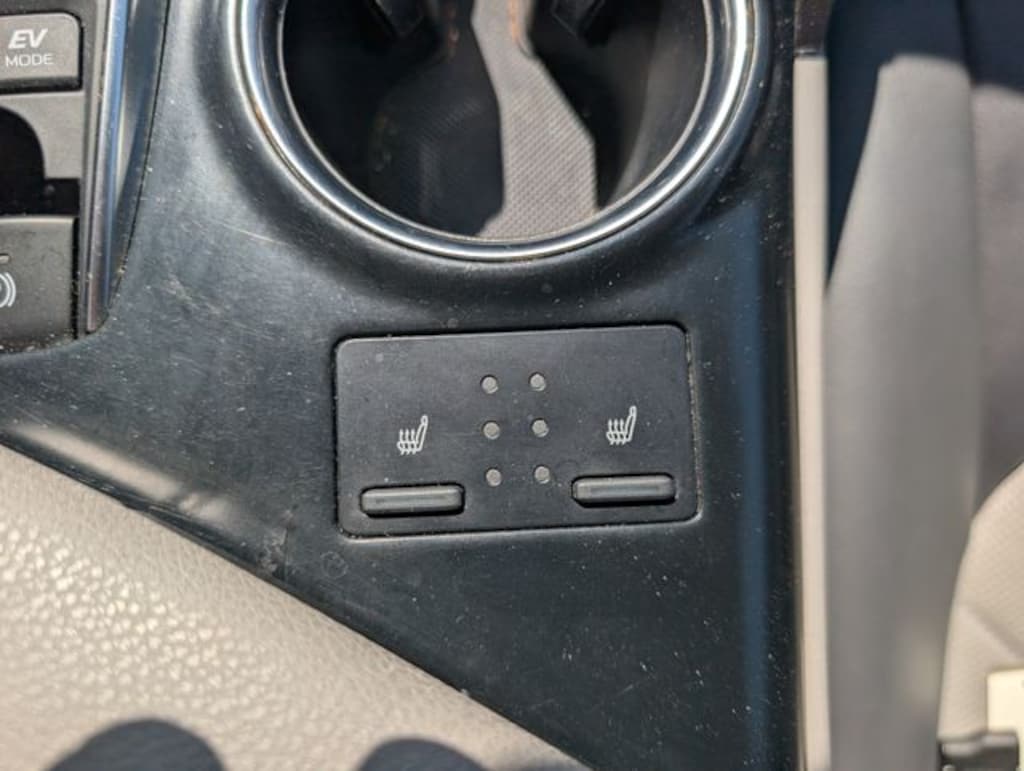 Certified 2018 Toyota Camry Hybrid XLE Sedan