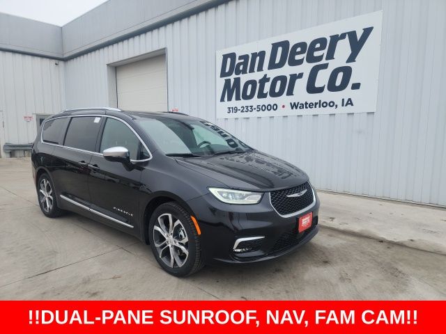 2026 Chrysler Pacifica Pinnacle's photo