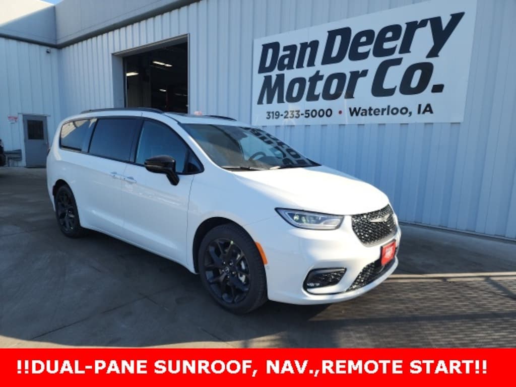 New 2026 Chrysler Pacifica Limited Passenger Van