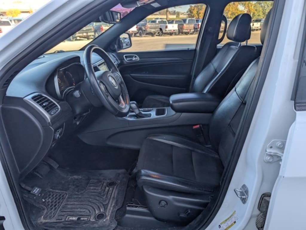 Used 2018 Jeep Grand Cherokee Altitude SUV