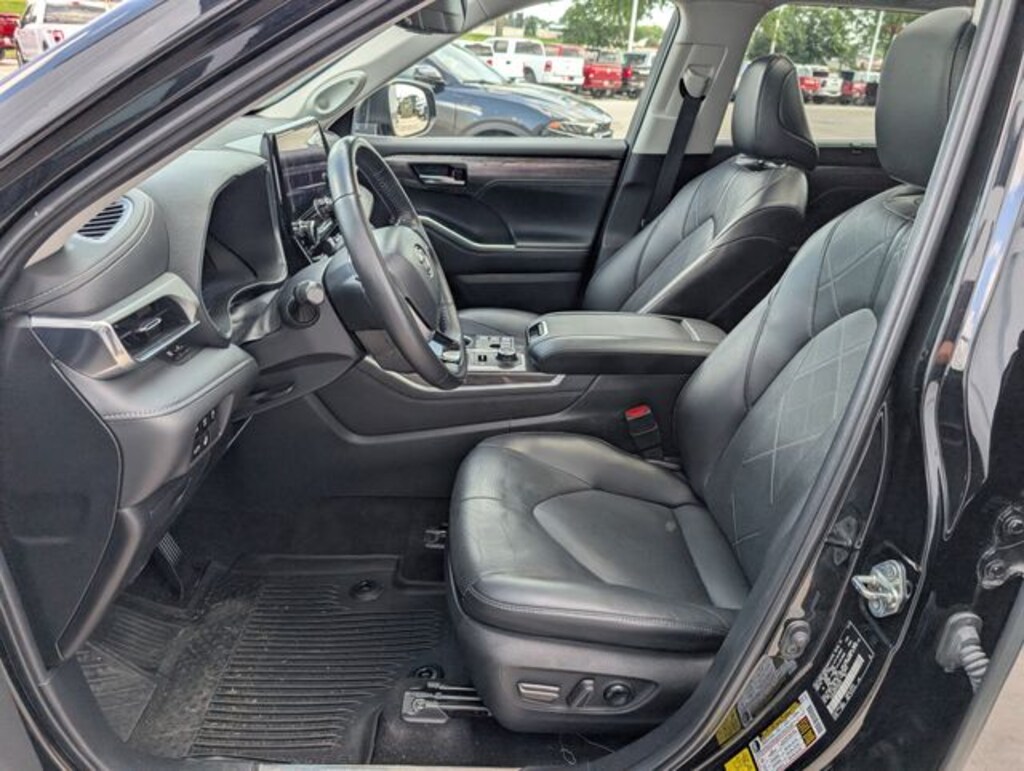 Certified 2023 Toyota Highlander Platinum SUV