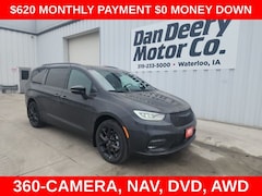 2026 Chrysler Pacifica Select Passenger Van
