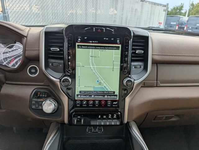 2020 Ram 1500 Laramie photo 3