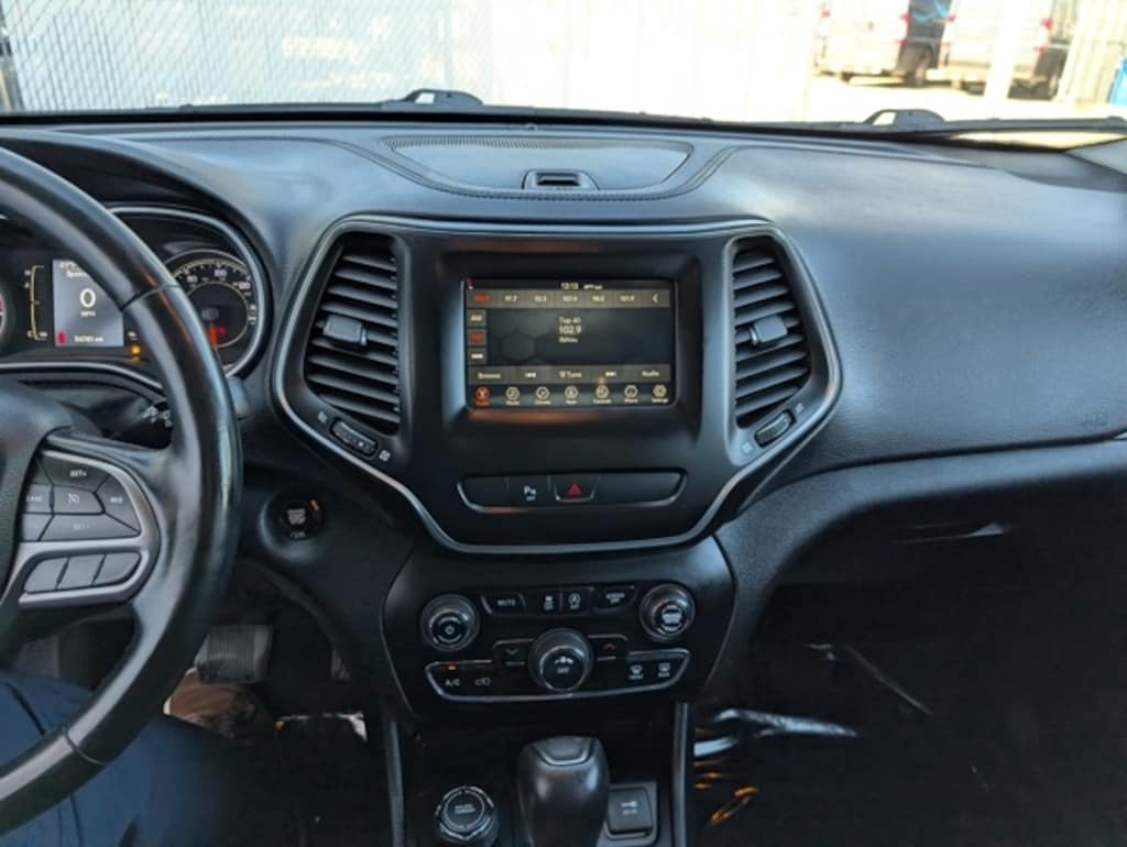 Used 2019 Jeep Cherokee Latitude Plus SUV