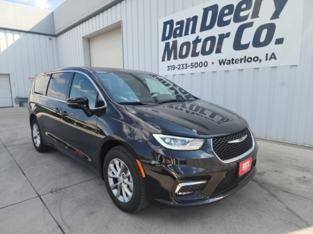 New 2026 Chrysler Pacifica Select Passenger Van