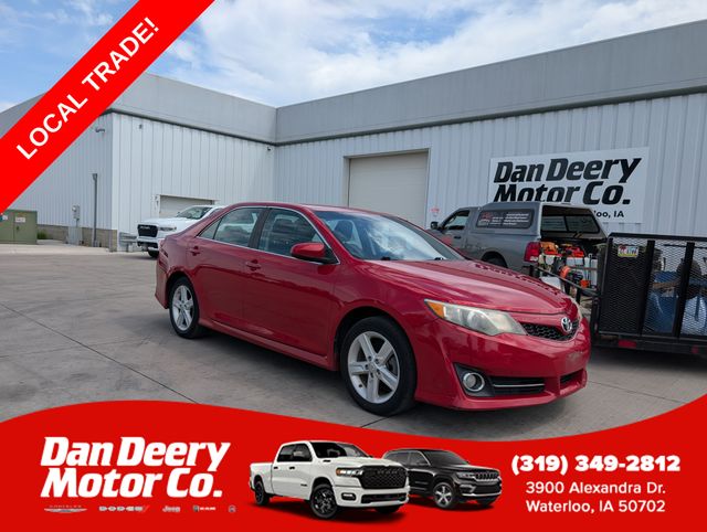 2014 Toyota Camry 2.5 Auto SE's photo