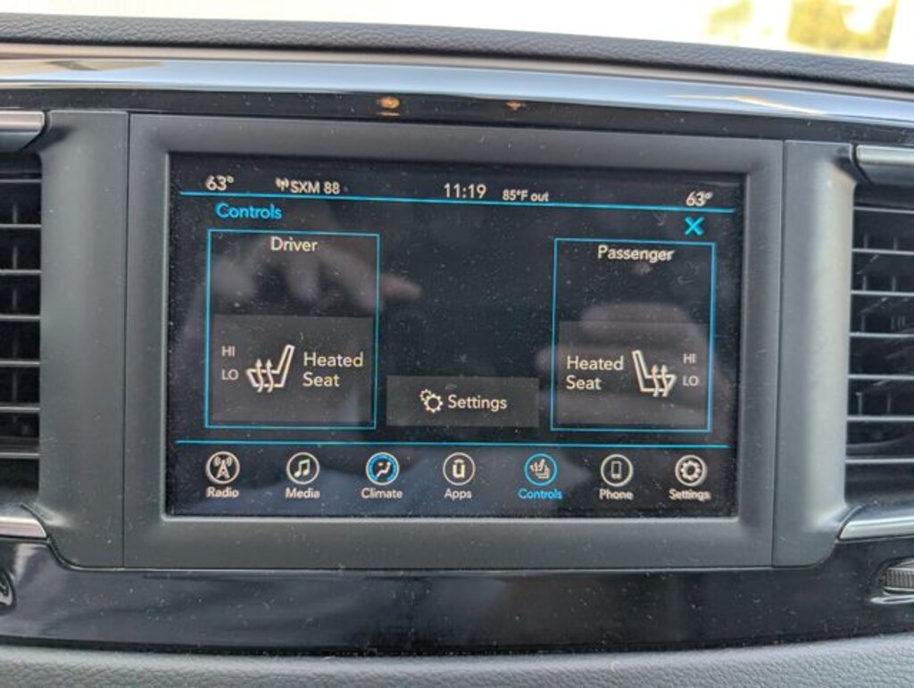 Used 2018 Chrysler Pacifica Touring L Minivan/Van