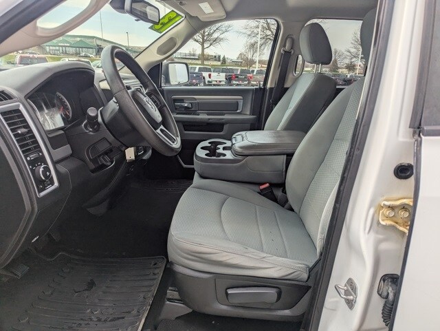 2013 Ram 1500 SLT photo 2