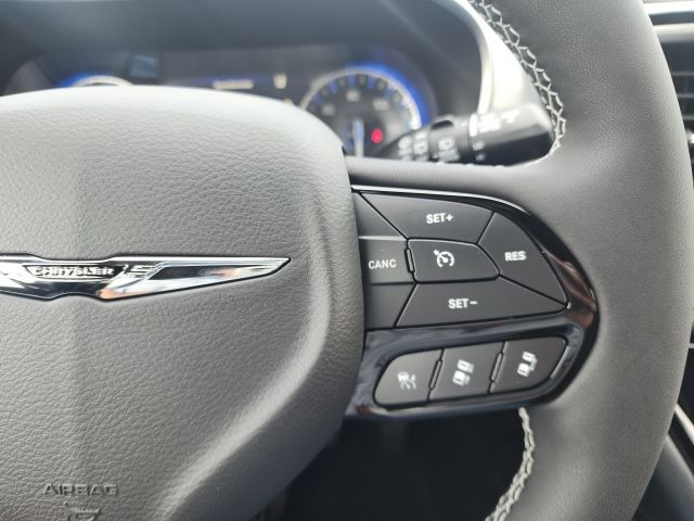 2026 Chrysler Pacifica Limited - Photo 14
