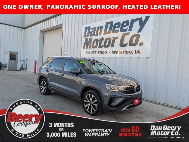 2022 Volkswagen Taos SE's photo